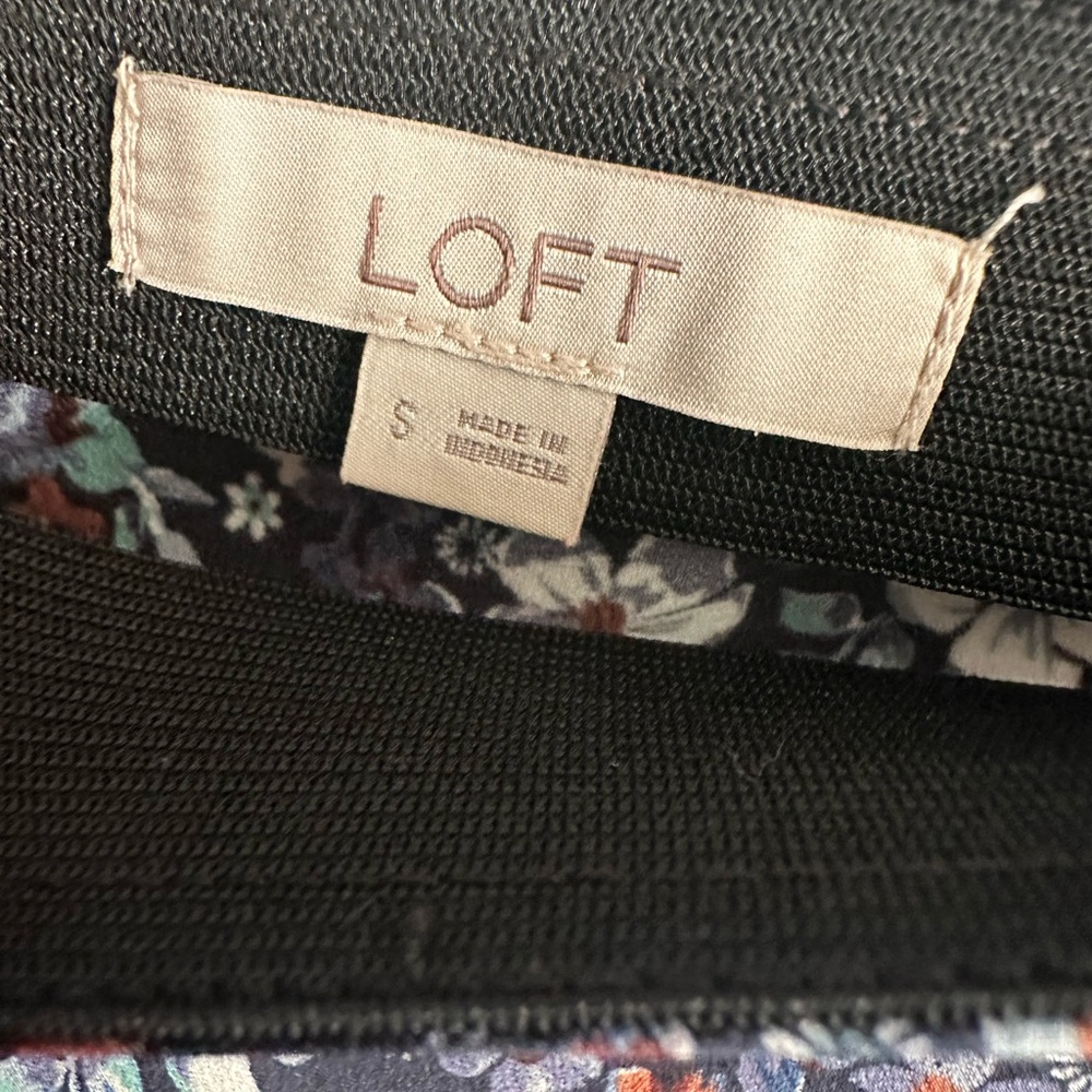 Loft Satiny Floral Print Women's Skirt S Pull-On - Picture 4 of 4